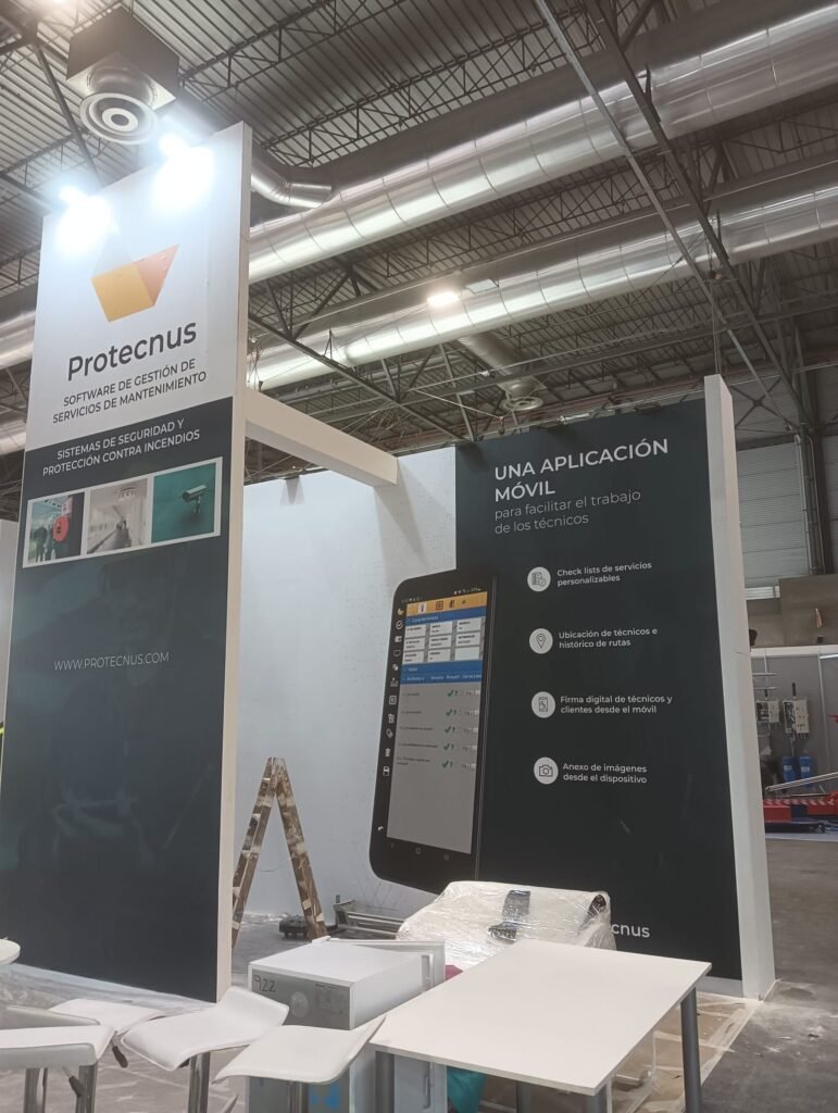 CREACTIVA stand fuera de serie