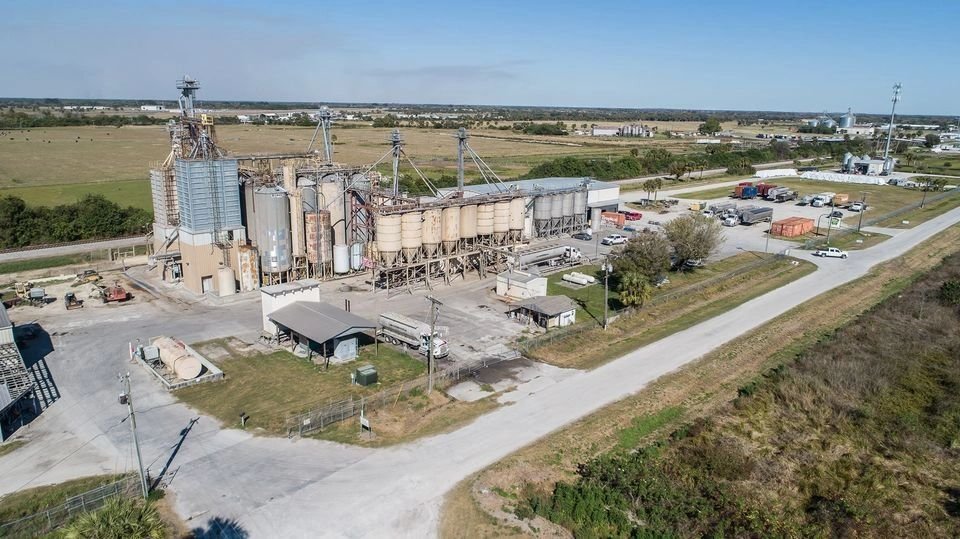 Syfrett-Feed-Company__82579-2